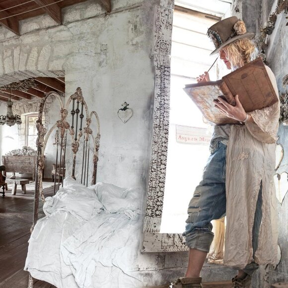 Magnolia Pearl Book 'And The Stars Go With You'  NEW - Picture 3 of 10